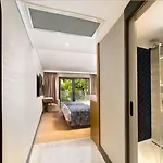 Hotel Bentley Old City-special Class